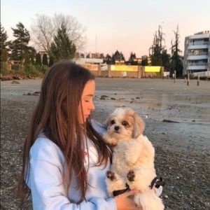 Meet your Posher, Macy